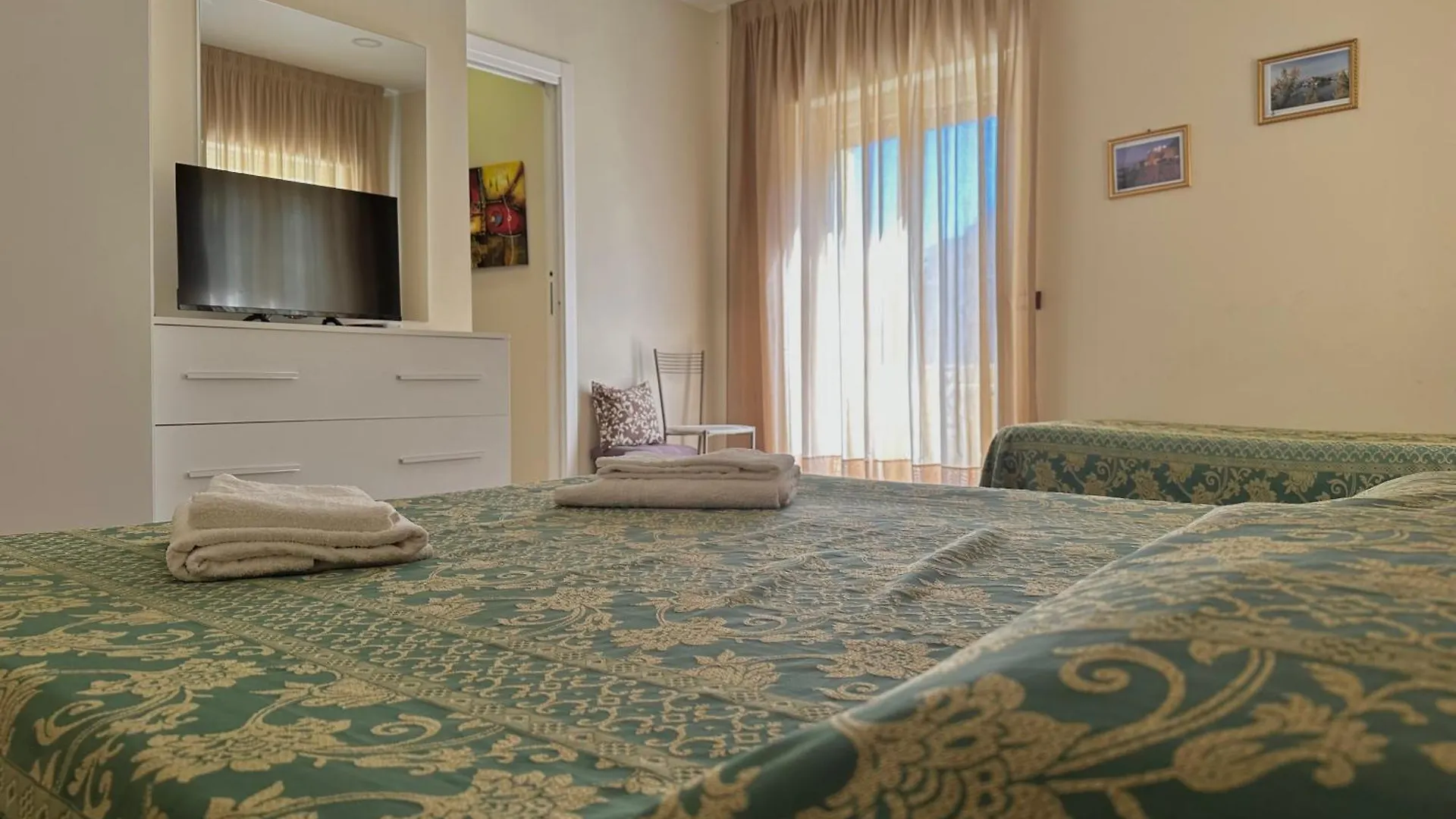 Hotel Soleado Taormina 2*,