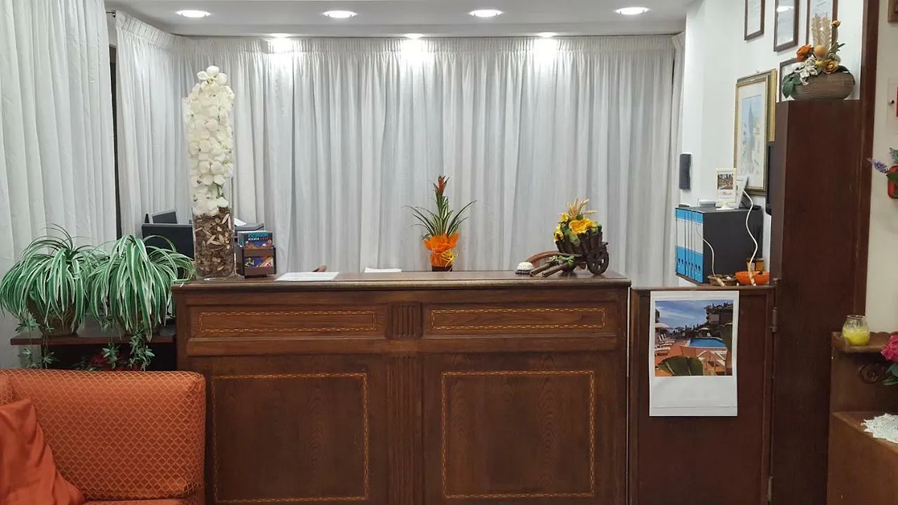 Hotel Soleado Taormina 2*,