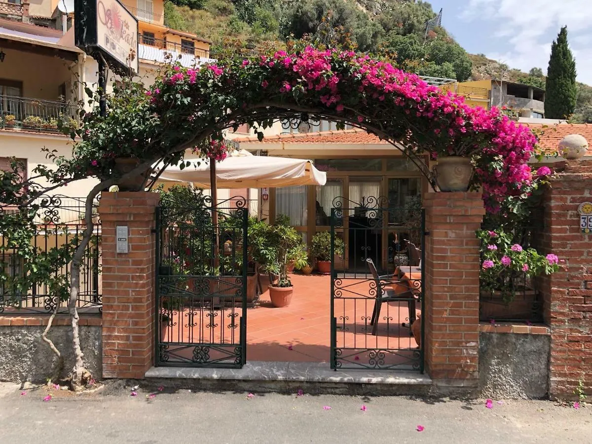 Hotel Soleado Taormina 2*,